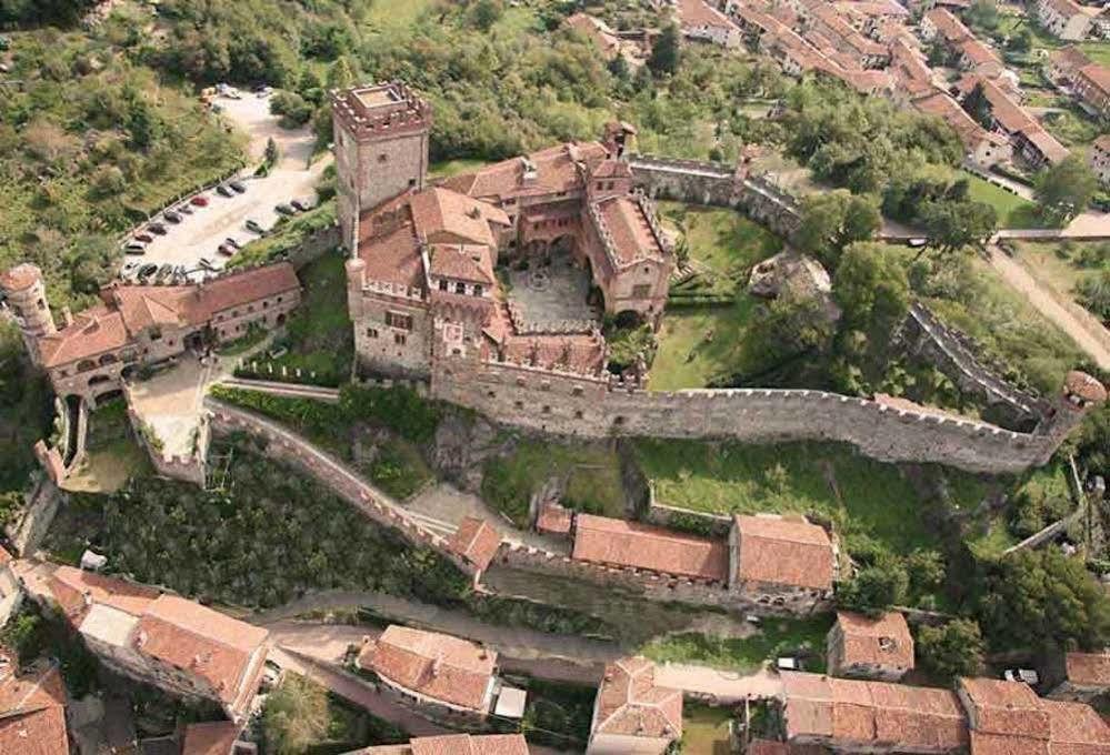 Готель Castello Di Pavone Pavone Canavese Екстер'єр фото